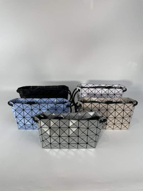 Picture of Issey Miyake Handbags _SKUfw136586094fw